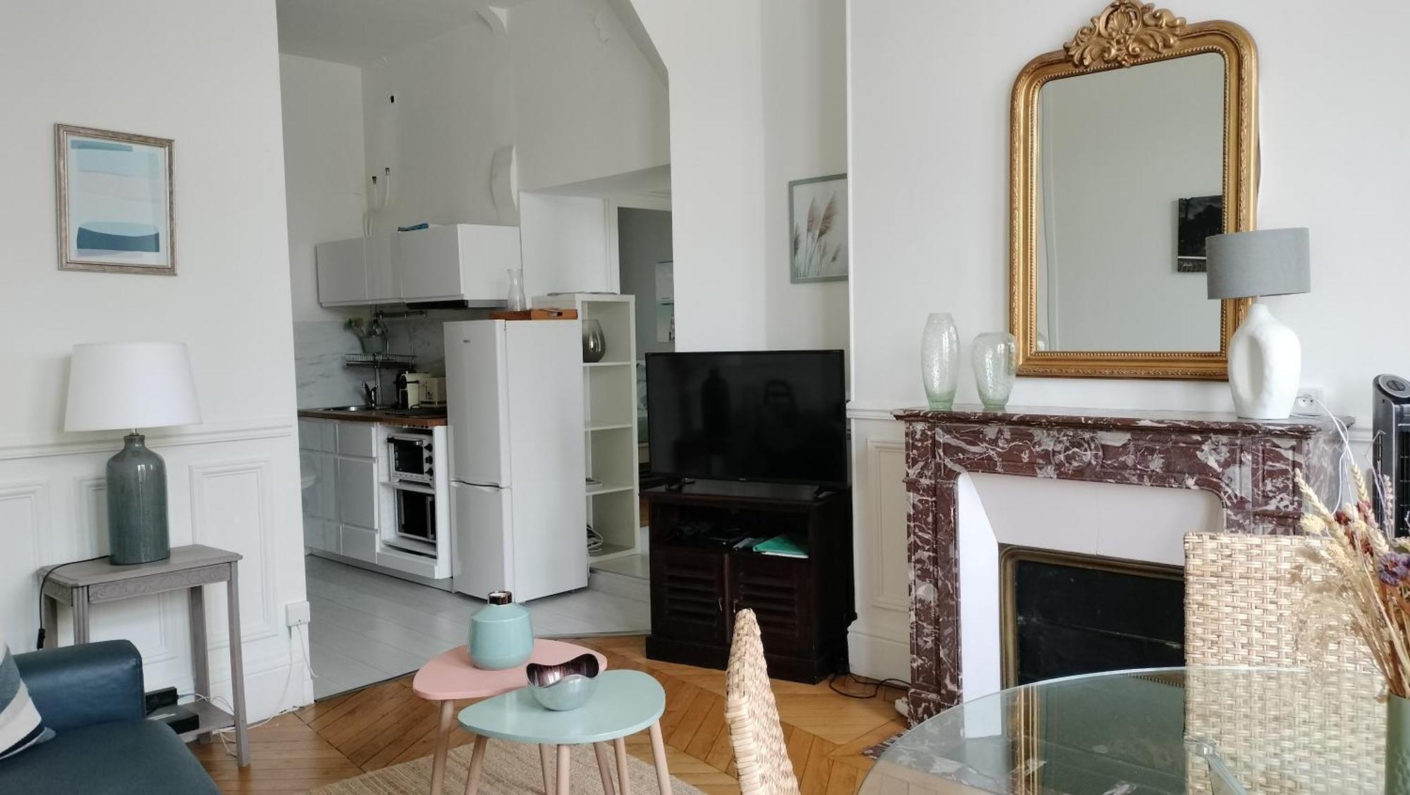 Appartement Avec Belle Vue Sur La Place Du Martroi ออร์เลออง ภายนอก รูปภาพ